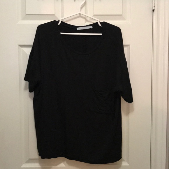 Loose fitting black T-shirt - Picture 1 of 1